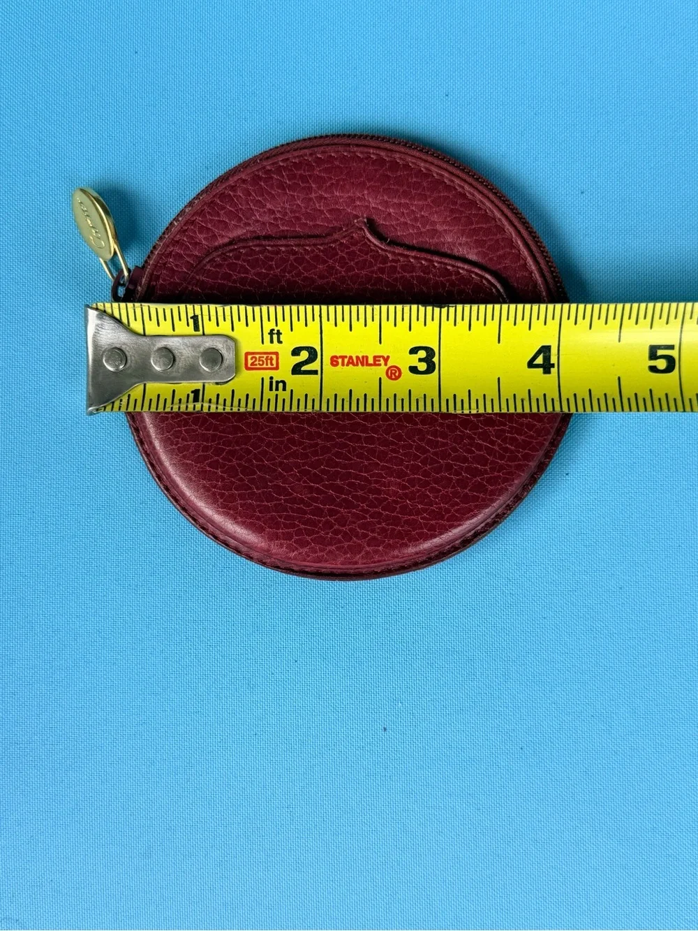 Cartier compact round